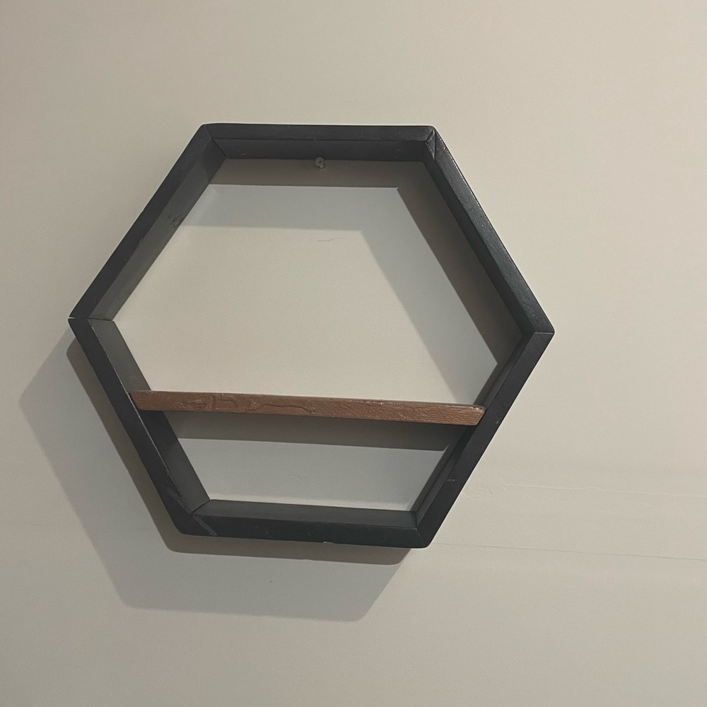 🌾 Hex wall shelf